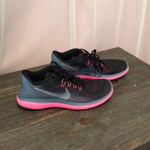 💗FINAL PRICE💗NIKE FLEX RUNNING SHOES